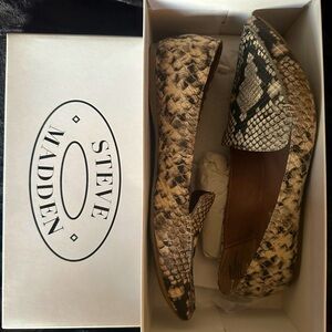 Steve Madden Feather Snake Flat Shoe